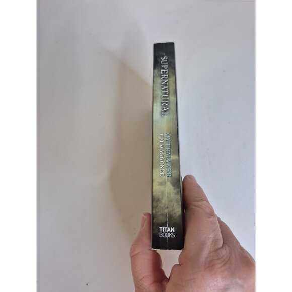 Supernatural - Mythmaker By Tim Waggoner 2016 - Picture 3 of 5